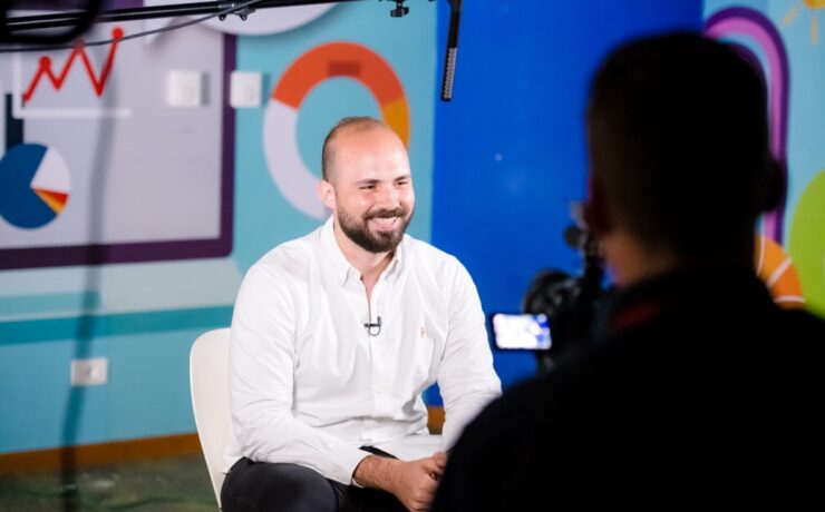 how to create employee spotlights